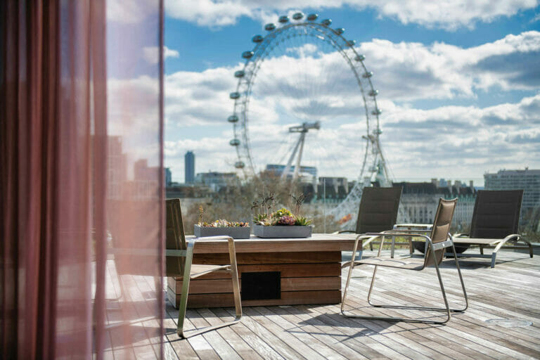 Penthouse with Stunning Thames Views image 47