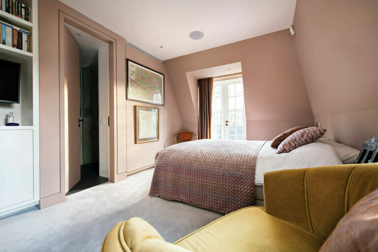 Penthouse with Stunning Thames Views image 51