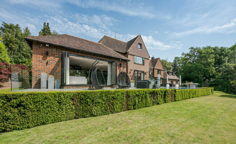 Mock Tudor Manor in Croydon image 48