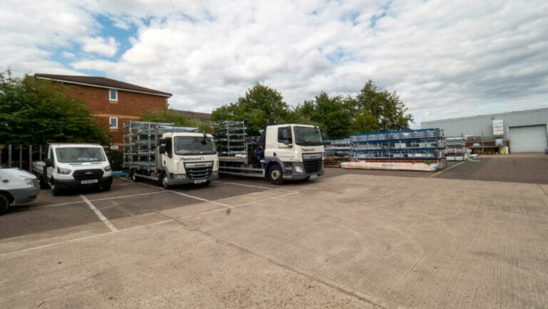 Modern Warehouse with Build Space in Slough image 31
