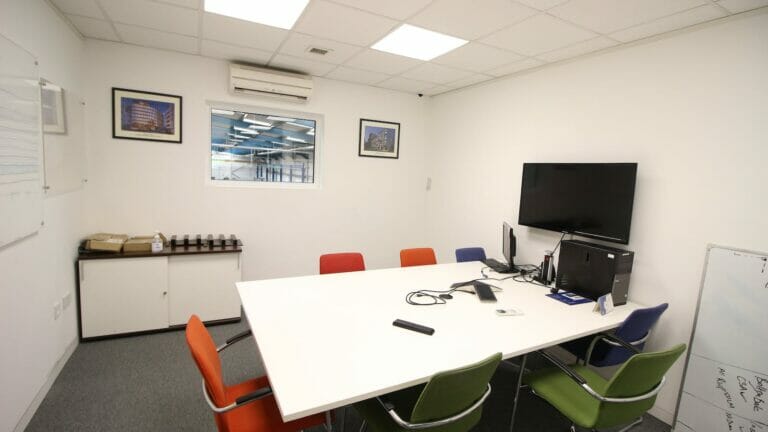 Modern Warehouse with Build Space in Slough image 19