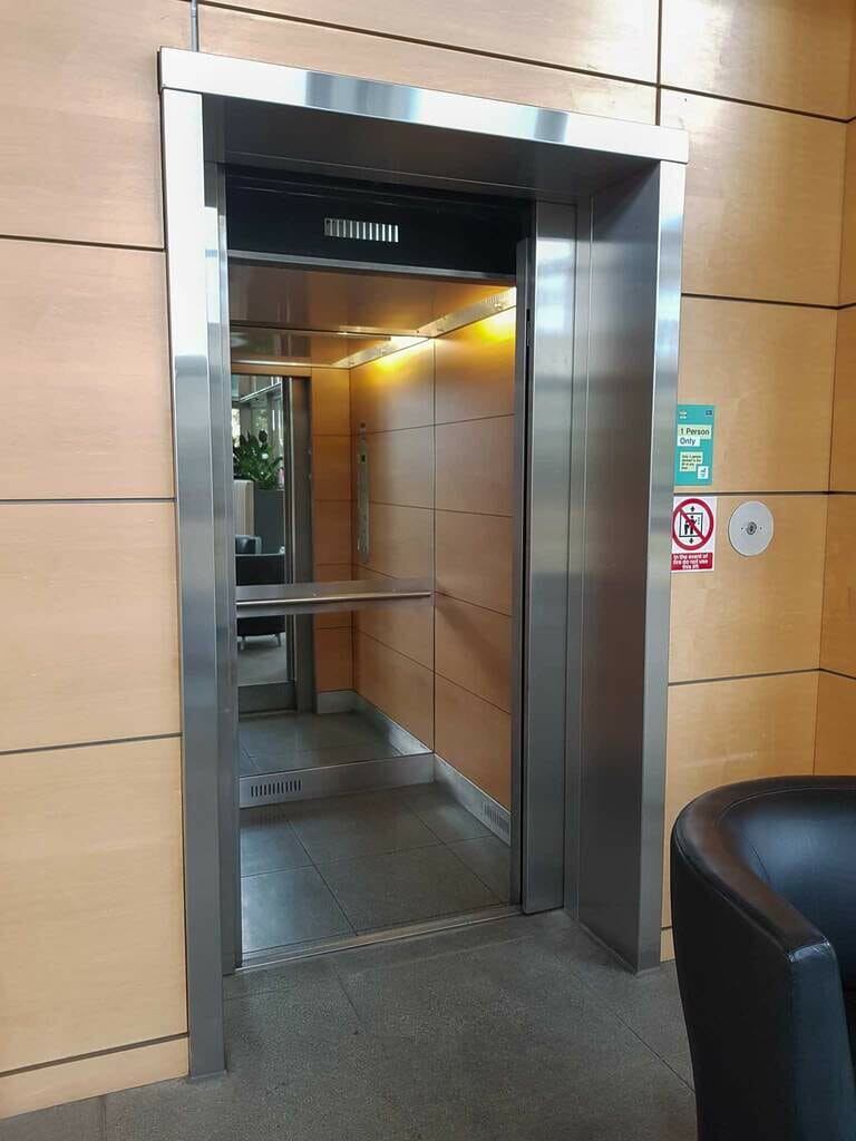 Fully Vacant Office image 39