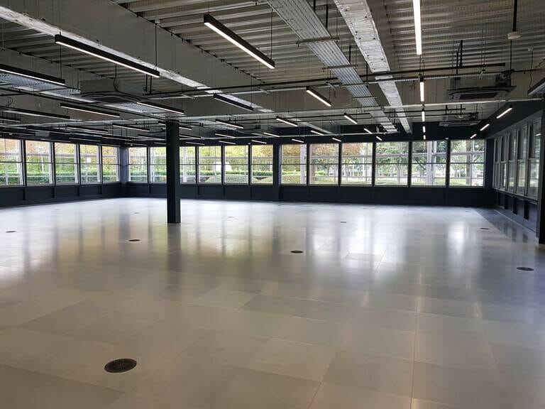 Fully Vacant Office image 25