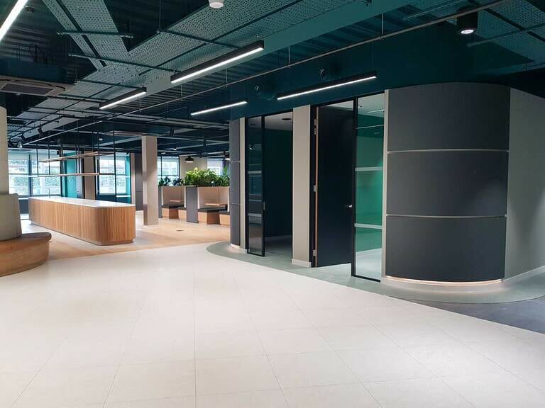 Fully Vacant Office image 22