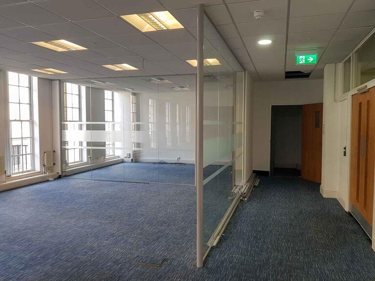 Offices in Zone 1 image 3