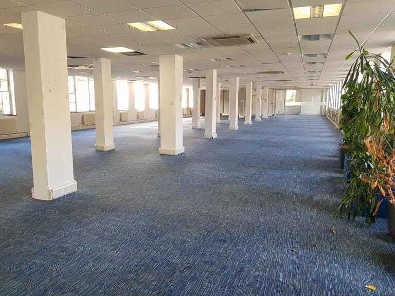Offices in Zone 1 image 7