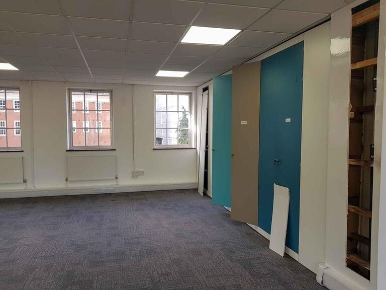 Offices in Zone 1 image 12