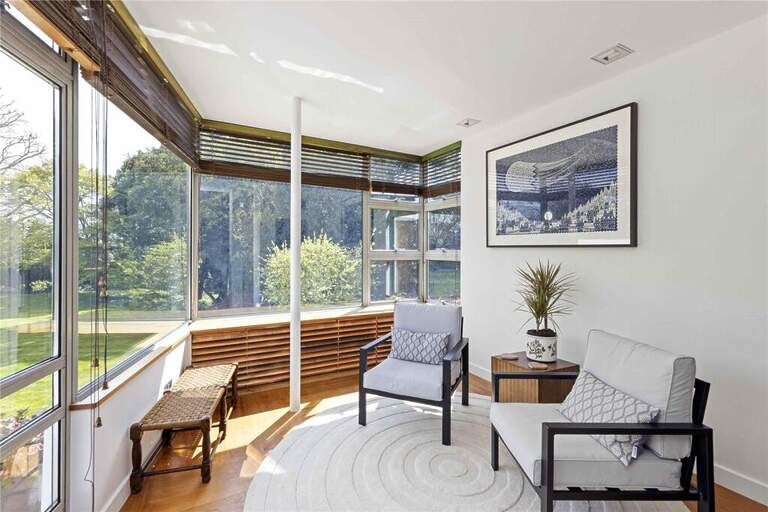Modernist Mansion House image 34