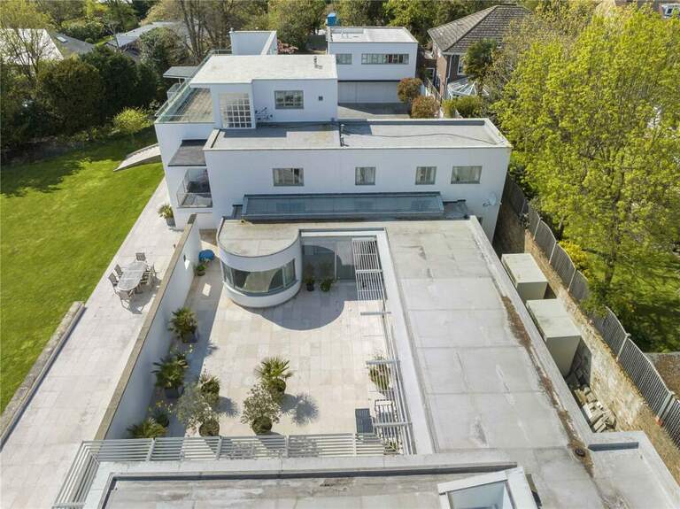 Modernist Mansion House image 7