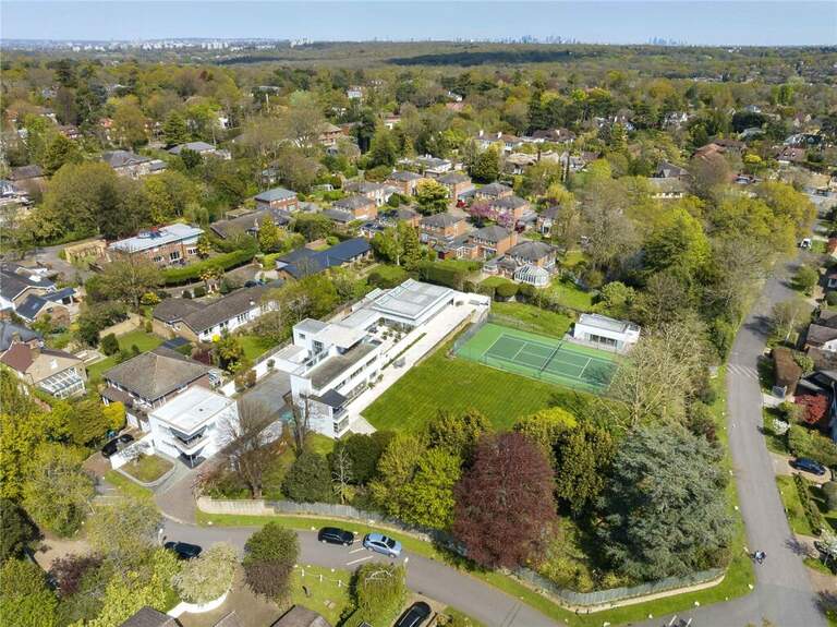 Modernist Mansion House image 8