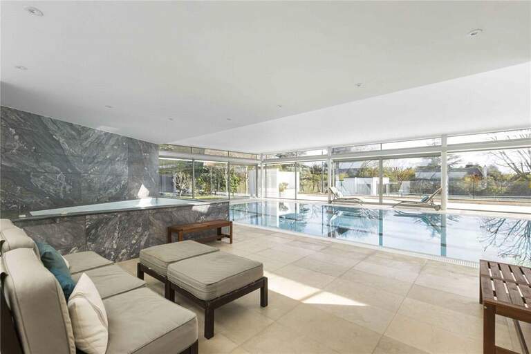 Modernist Mansion House image 30