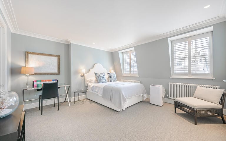 Gloucester Road Mews image 16