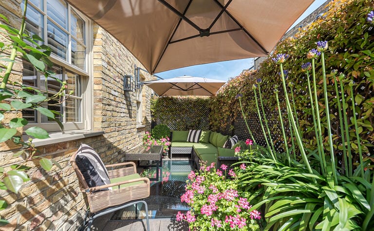 Gloucester Road Mews image 25