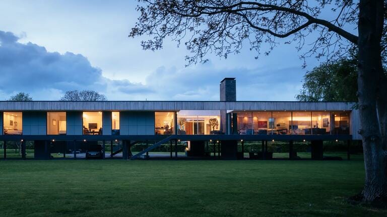 Contemporary Modern House image 1