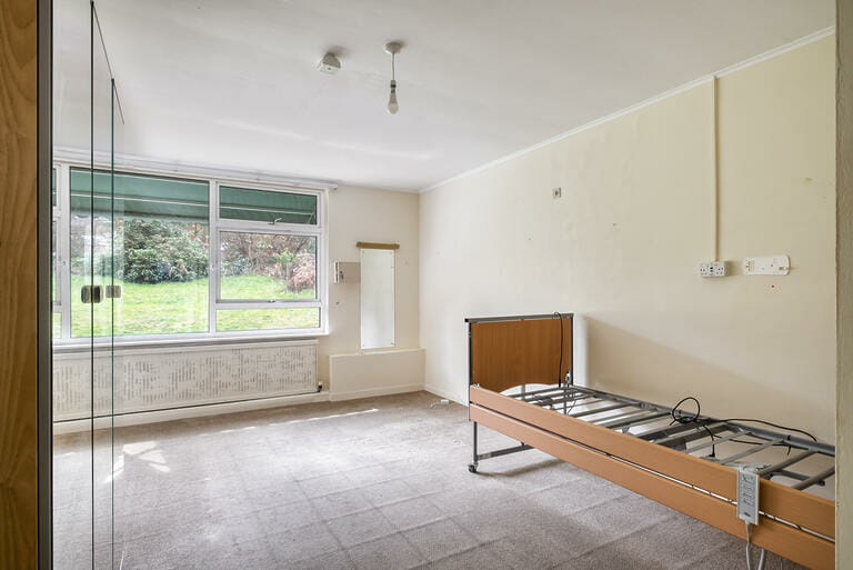 Multi site in Walton on Thames image 32
