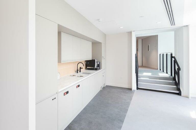 Kings Cross Office & Terrace image 28