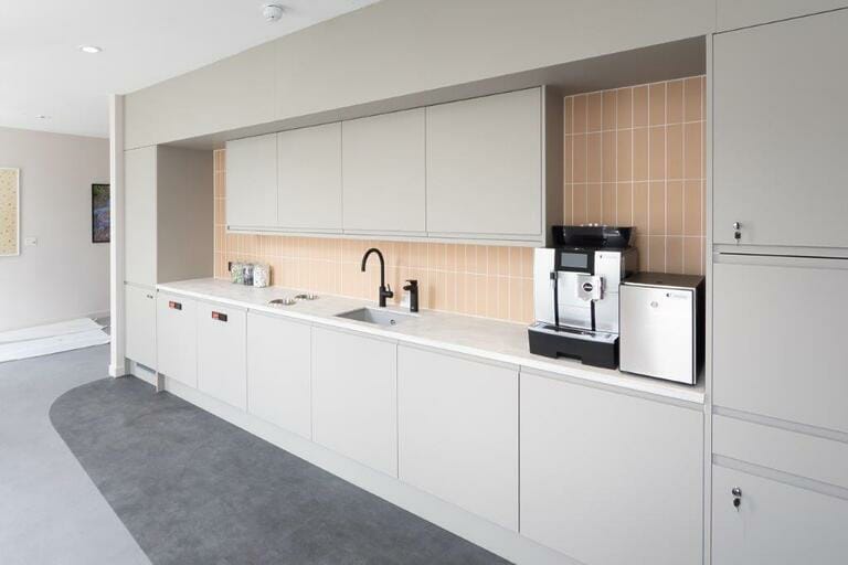 Kings Cross Office & Terrace image 29