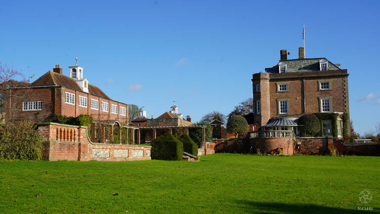 Large Historic Estate image 9