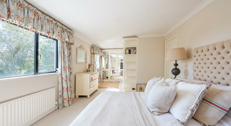 Chalet Style Country Home image 27