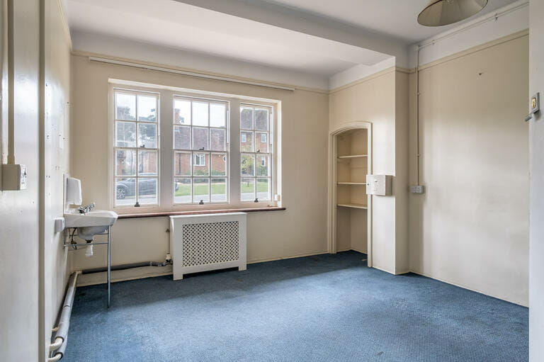 Multi site in Walton on Thames image 14
