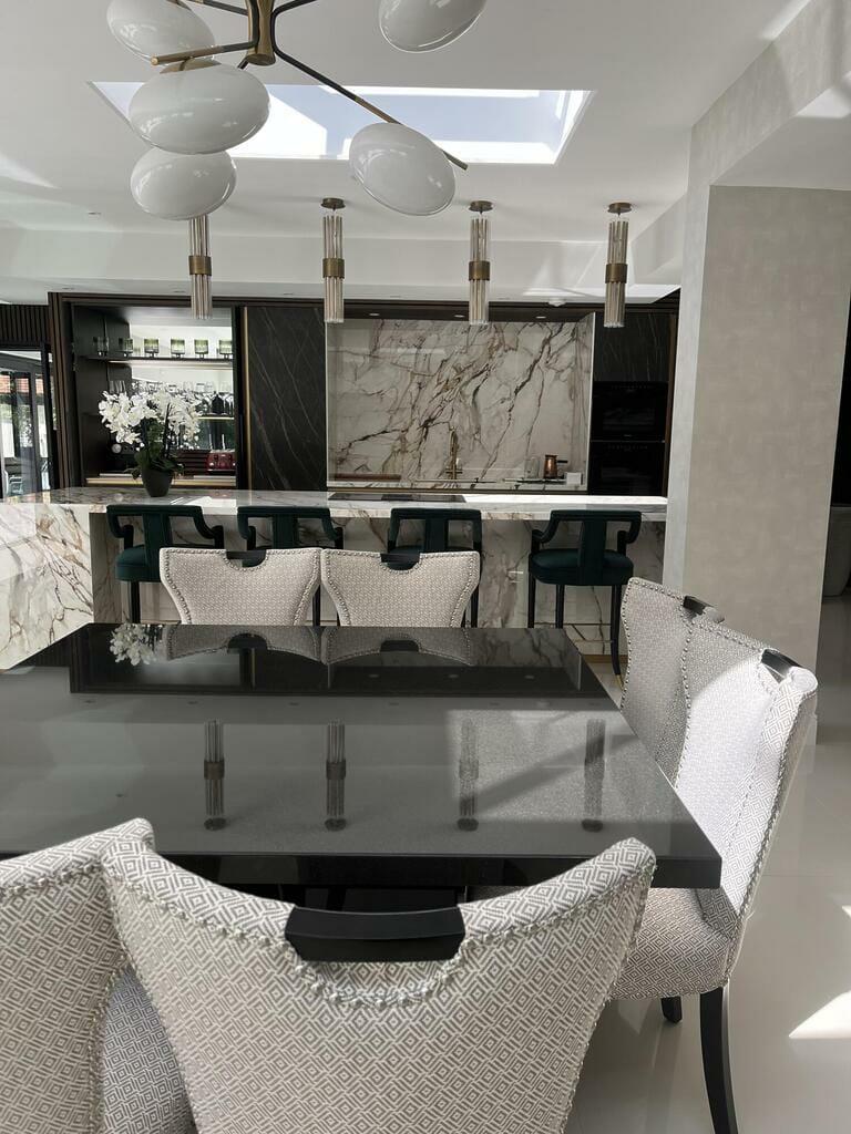 South London Detached Home image 5