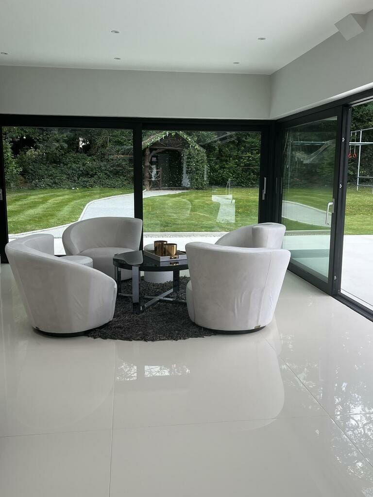South London Detached Home image 16