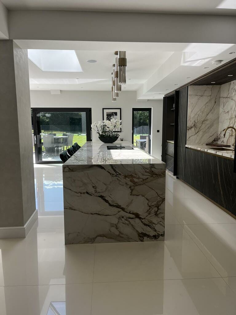 South London Detached Home image 3