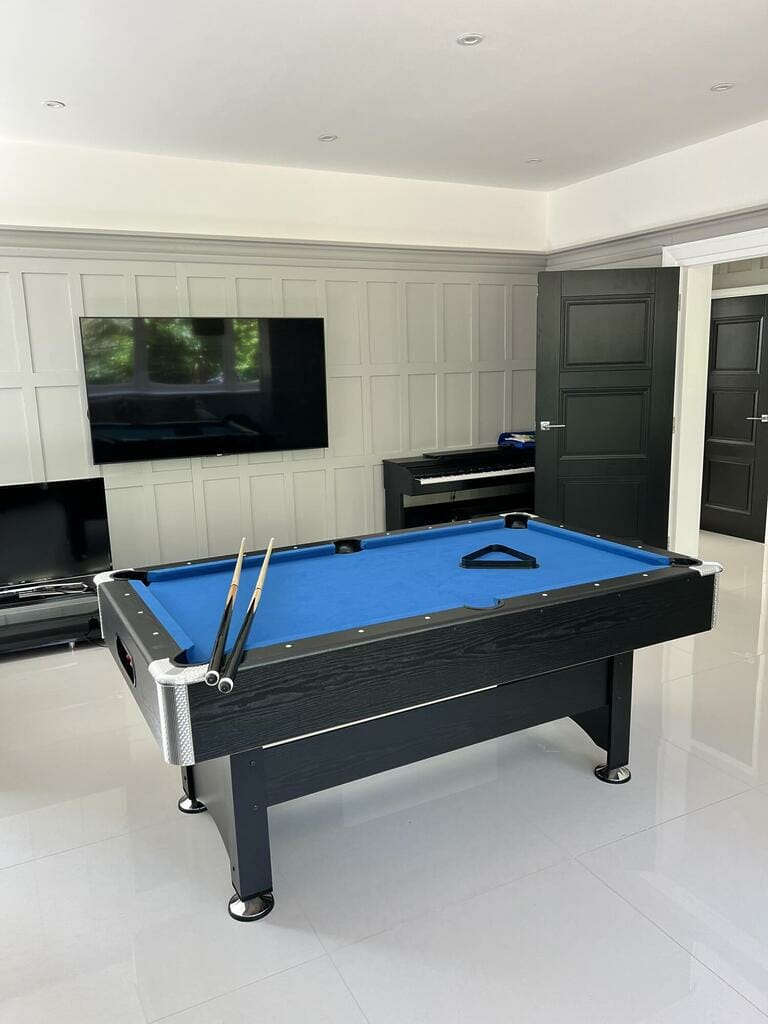 South London Detached Home image 11