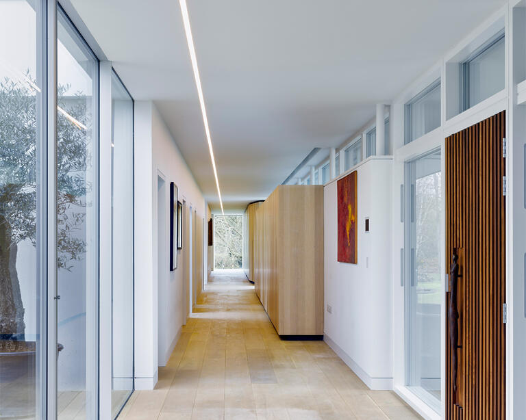 Contemporary Modern House image 21