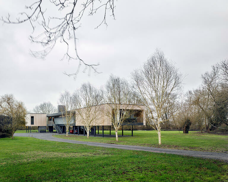 Contemporary Modern House image 7