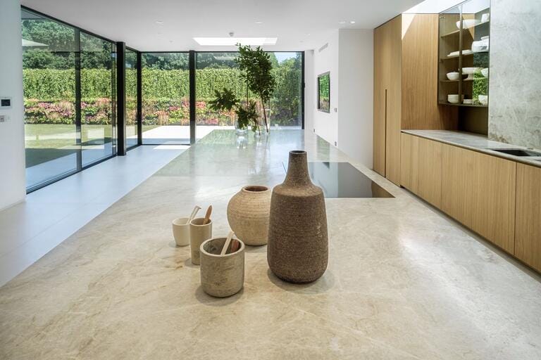 Contemporary Barnet Home image 10