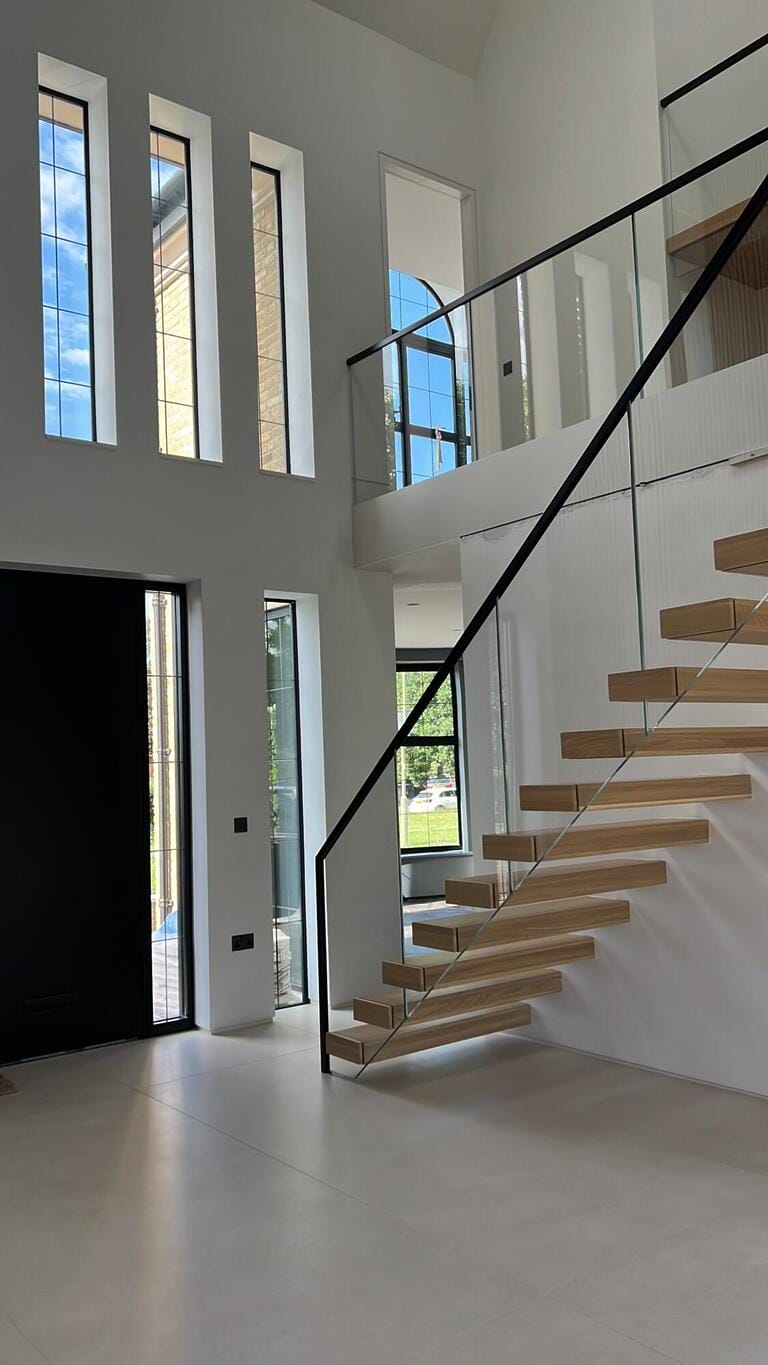 Contemporary Barnet Home image 2