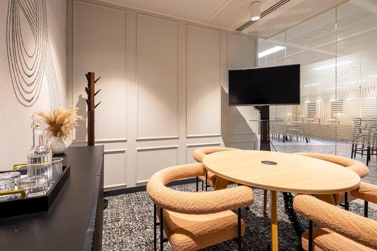 Serviced Offices in Bishopsgate image 12