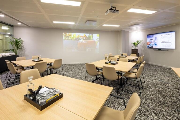 Serviced Offices in Bishopsgate image 2