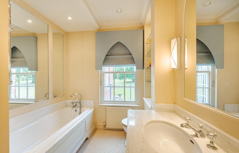 Bracknell Manor House image 31