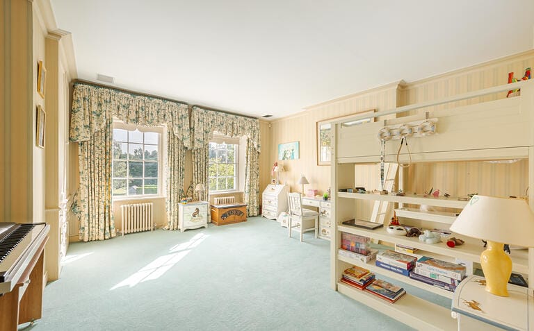 Bracknell Manor House image 39