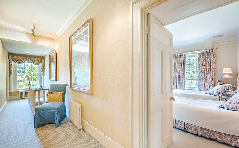 Bracknell Manor House image 42