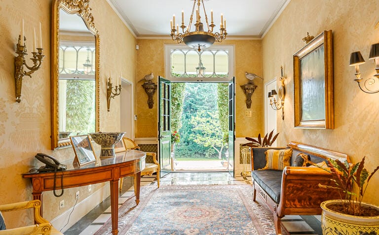 Bracknell Manor House image 4
