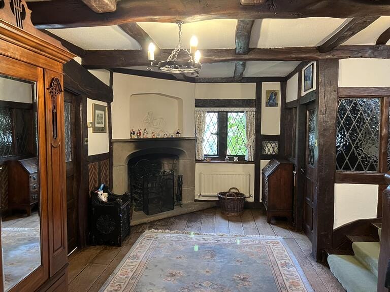 Surrey Tudor Manor image 7