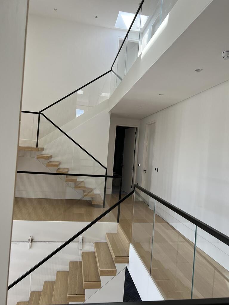 Contemporary Barnet Home image 5