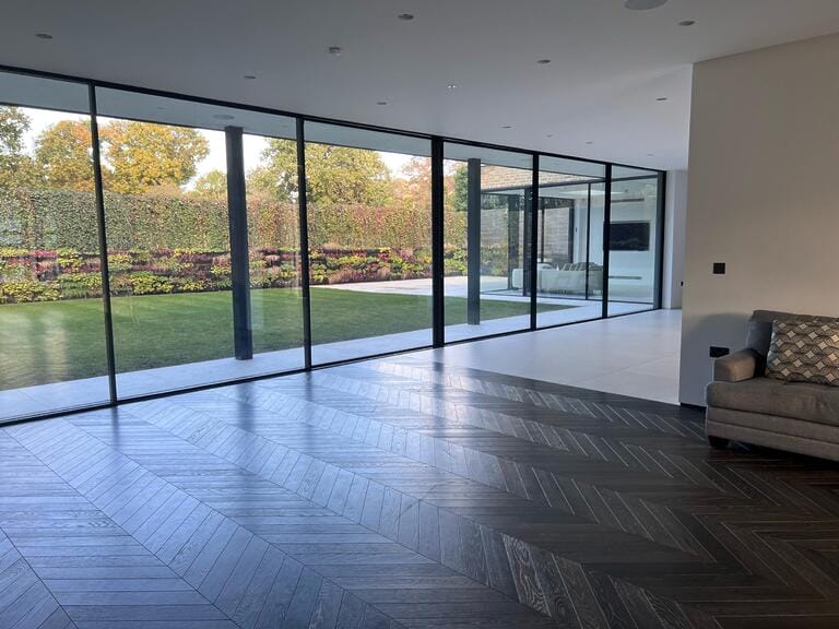 Contemporary Barnet Home image 12