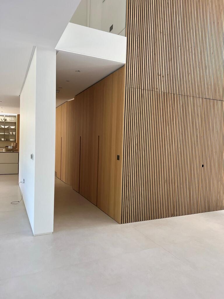 Contemporary Barnet Home image 9