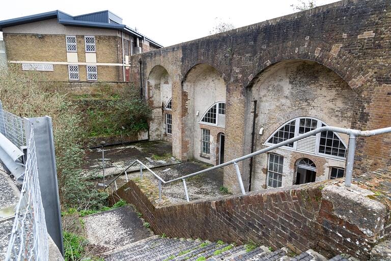 Barracks & Prison image 63