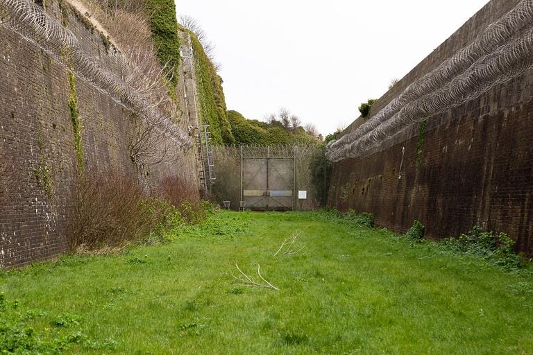 Barracks & Prison image 76