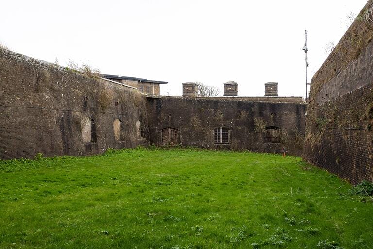 Barracks & Prison image 75