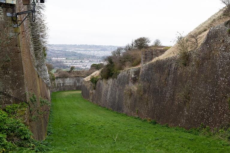 Barracks & Prison image 67