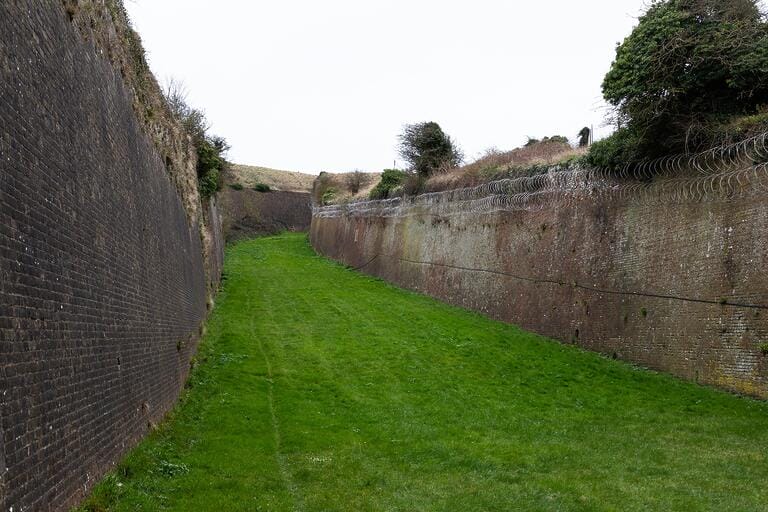 Barracks & Prison image 72
