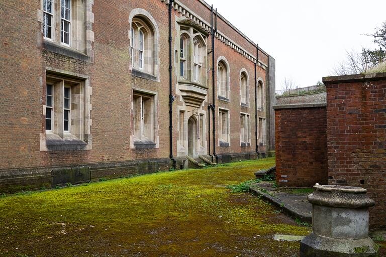 Barracks & Prison image 51