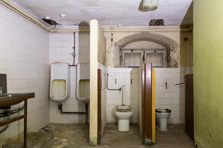 Barracks & Prison image 59