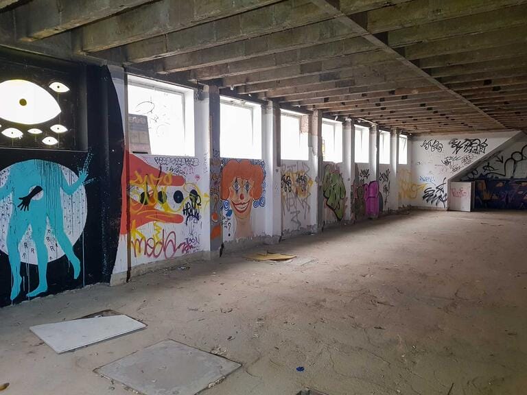 Derelict Warehouse image 17